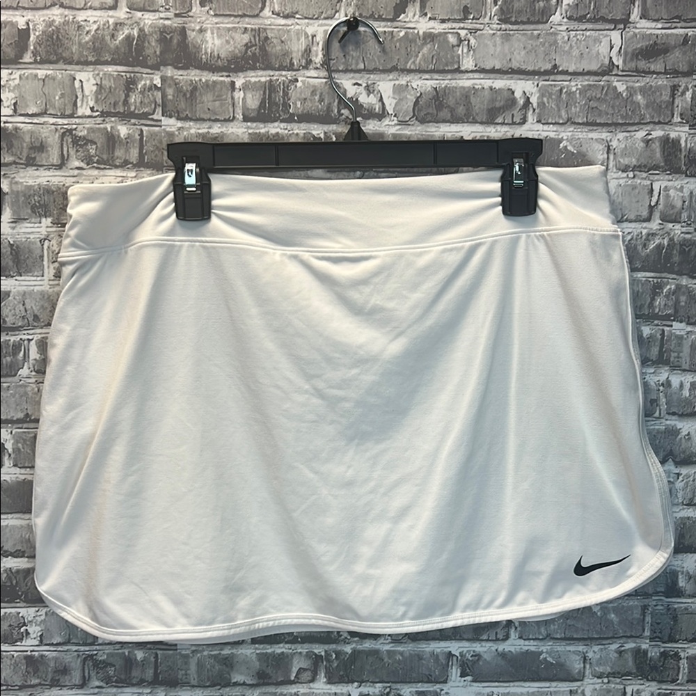 Woman's Nike Sports Skorts